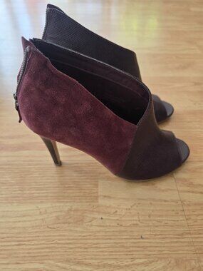 Halogen Maroon Leather and Suede Heels